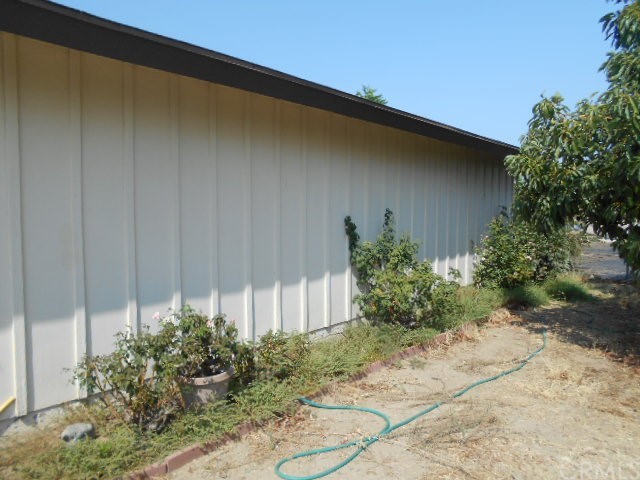 811 Riverside Rialto, CA 92376 - Photo 11 of 25