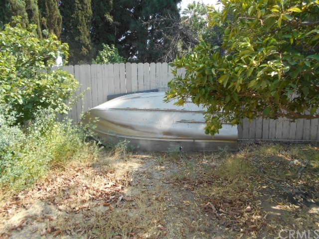 811 Riverside Rialto, CA 92376 - Photo 22 of 25 a view of a backyard