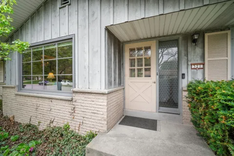 $399,900 | 321 West Birch Avenue, Glendale, WI 53217