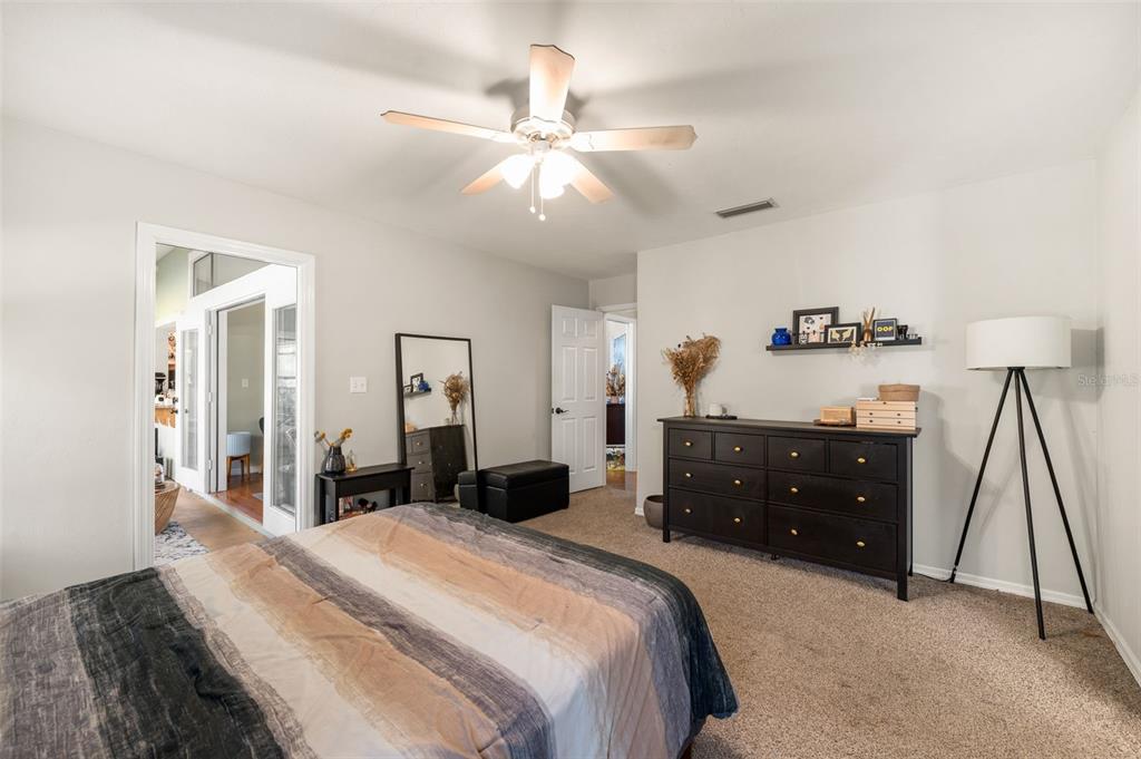 1018 Southwest 82 Terrace Gainesville, FL 32607 - Photo 18 of 36