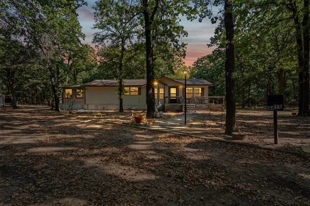 $325,000 | 4415 Jackson Lane, Granbury, TX 76049