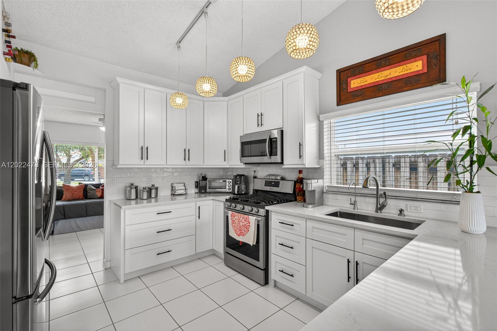 15891 Southwest 84th Street Miami, FL 33193 - Photo 23 of 65