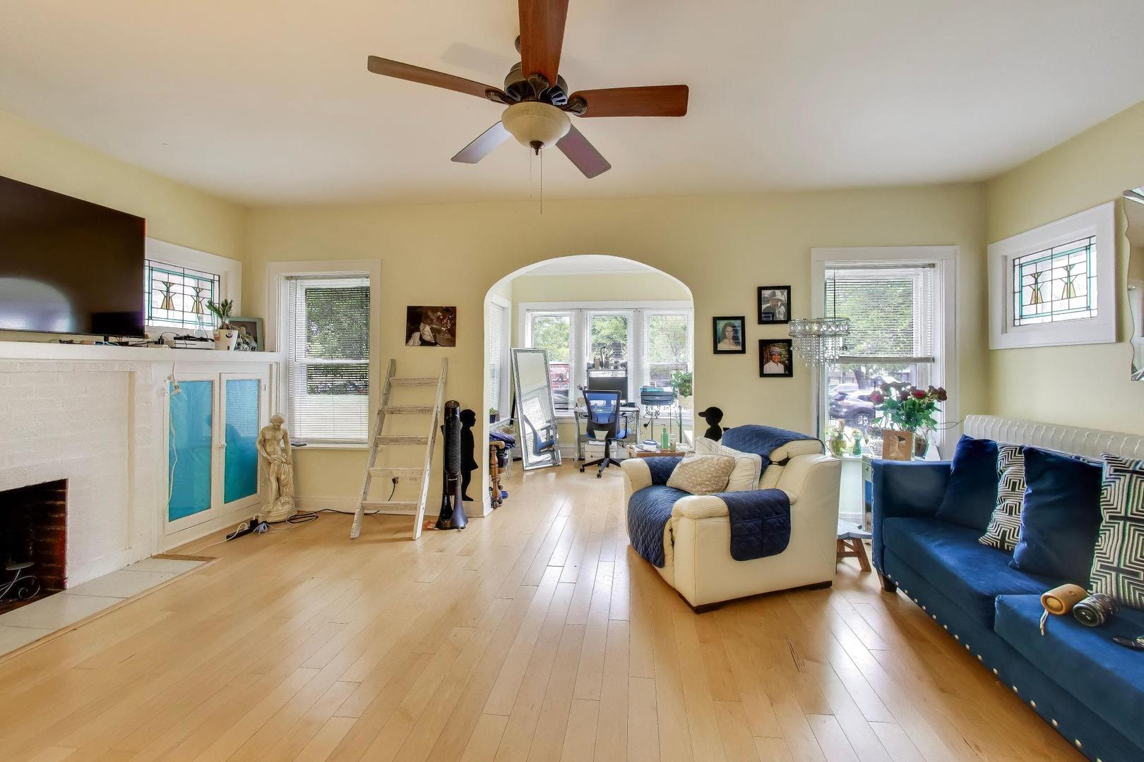 3848 West Irving Park Road Chicago, IL 60618 - Photo 2 of 27 Gallery Image 2