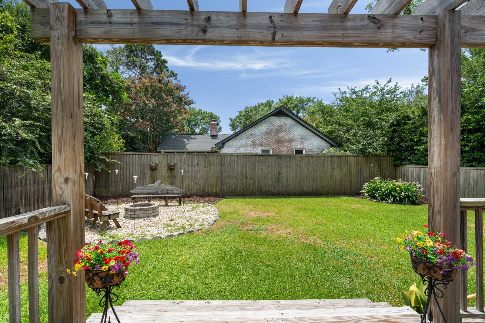 1633 Longview Road Mount Pleasant, SC 29464 - Photo 24 of 29