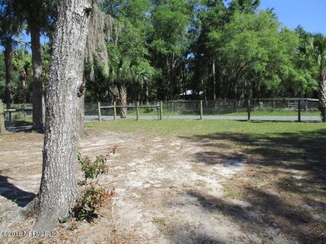 119 West Strickland Road Interlachen, FL 32148 - Photo 4 of 30 IMG_4866