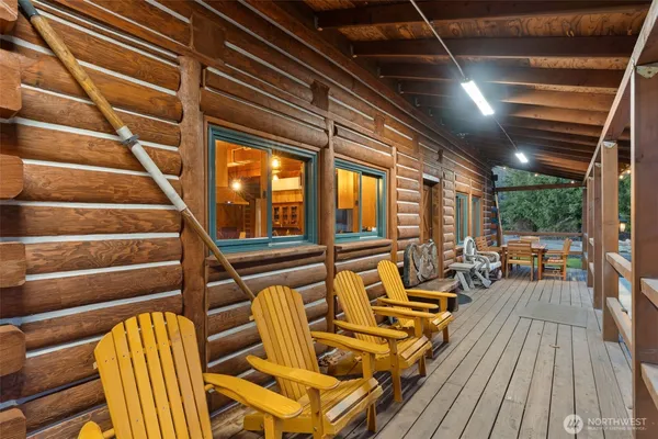 a view of patio with a yard