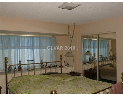 213 Seahawk Street Las Vegas, NV 89145 - Photo 6 of 10 Property Photo.