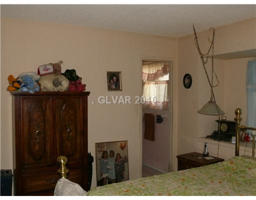 213 Seahawk Street Las Vegas, NV 89145 - Photo 7 of 10 Property Photo.