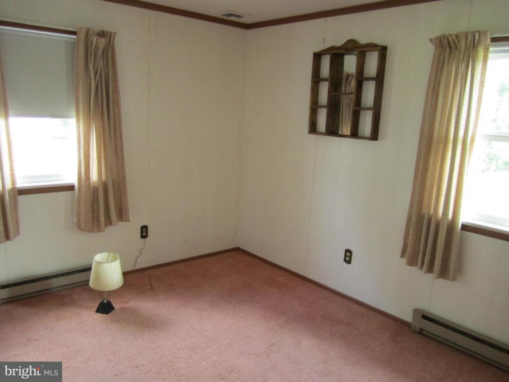 1586 Cloverleaf Road Mount Joy, PA 17552 - Photo 15 of 19