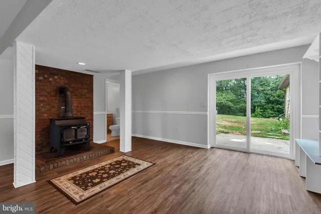 $2,900 | 644 Jasontown Road, Westminster, MD 21158