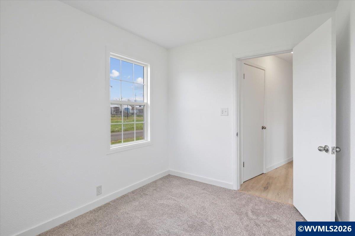 704 Southwest 16th Avenue Albany, OR 97321 - Photo 25 of 35