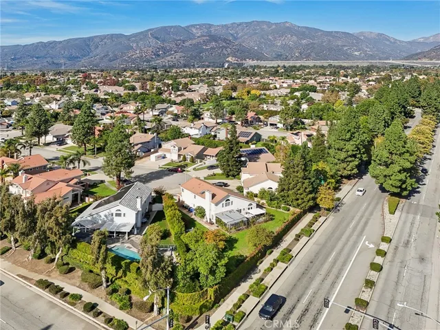 a house view with a outdoor space
