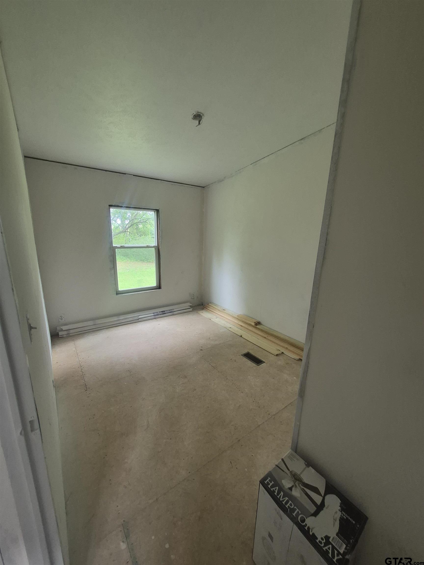 4317 Heard Road Naples, TX 75568 - Photo 19 of 25