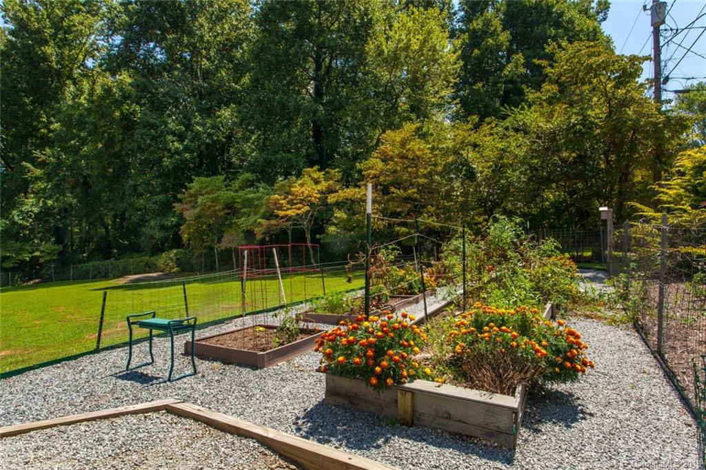 314 Big Bend Road Brevard, NC 28712 - Photo 19 of 31 Gallery Image 19
