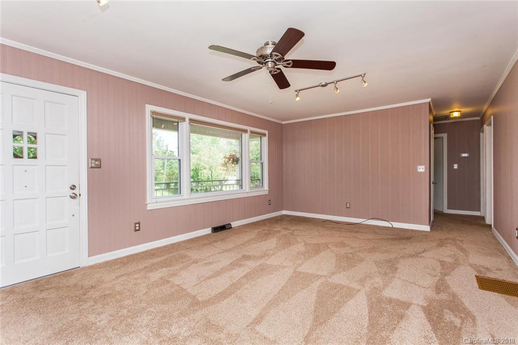 314 Big Bend Road Brevard, NC 28712 - Photo 4 of 31 Gallery Image 4