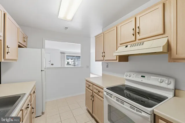 $345,000 | 3103 Beckenham Court, Unit 252D, Silver Spring, MD 20906