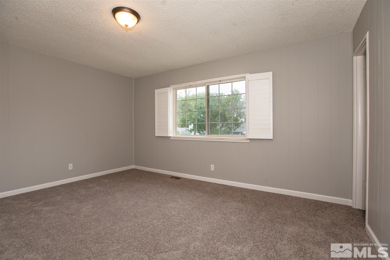 600 Akard Circle Reno, NV 89503 - Photo 14 of 25 an empty room with a window