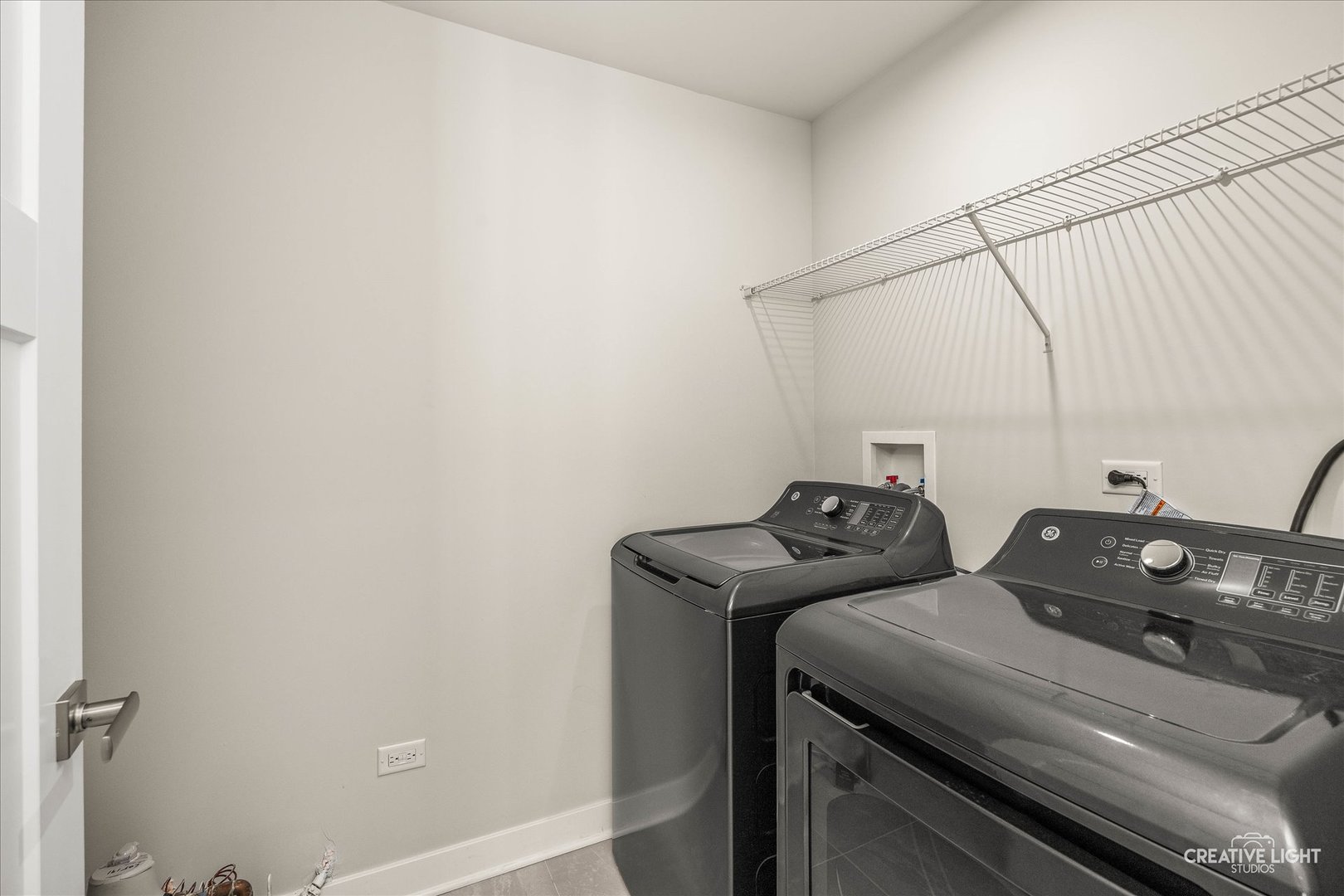 1237 Marigold Lane Hampshire, IL 60140 - Photo 15 of 27 a utility room with dryer and washer