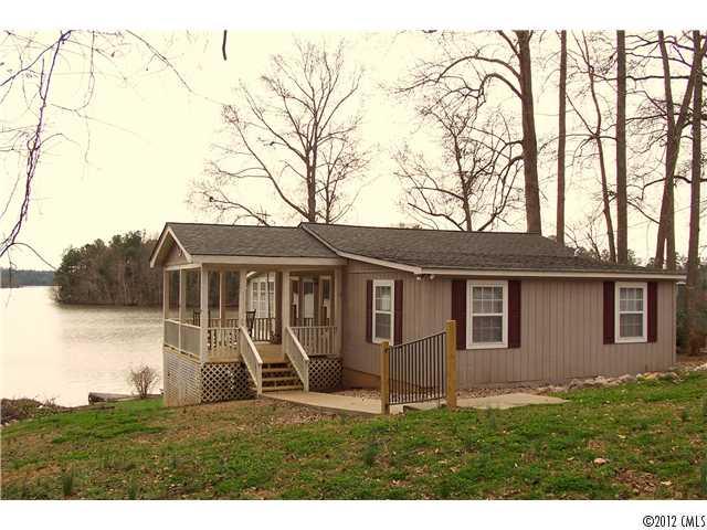 1033 Jackson Road Fort Lawn, SC 29714 - Photo 2 of 16 Gallery Image 2
