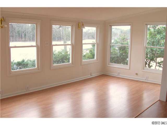 1033 Jackson Road Fort Lawn, SC 29714 - Photo 9 of 16 Gallery Image 9