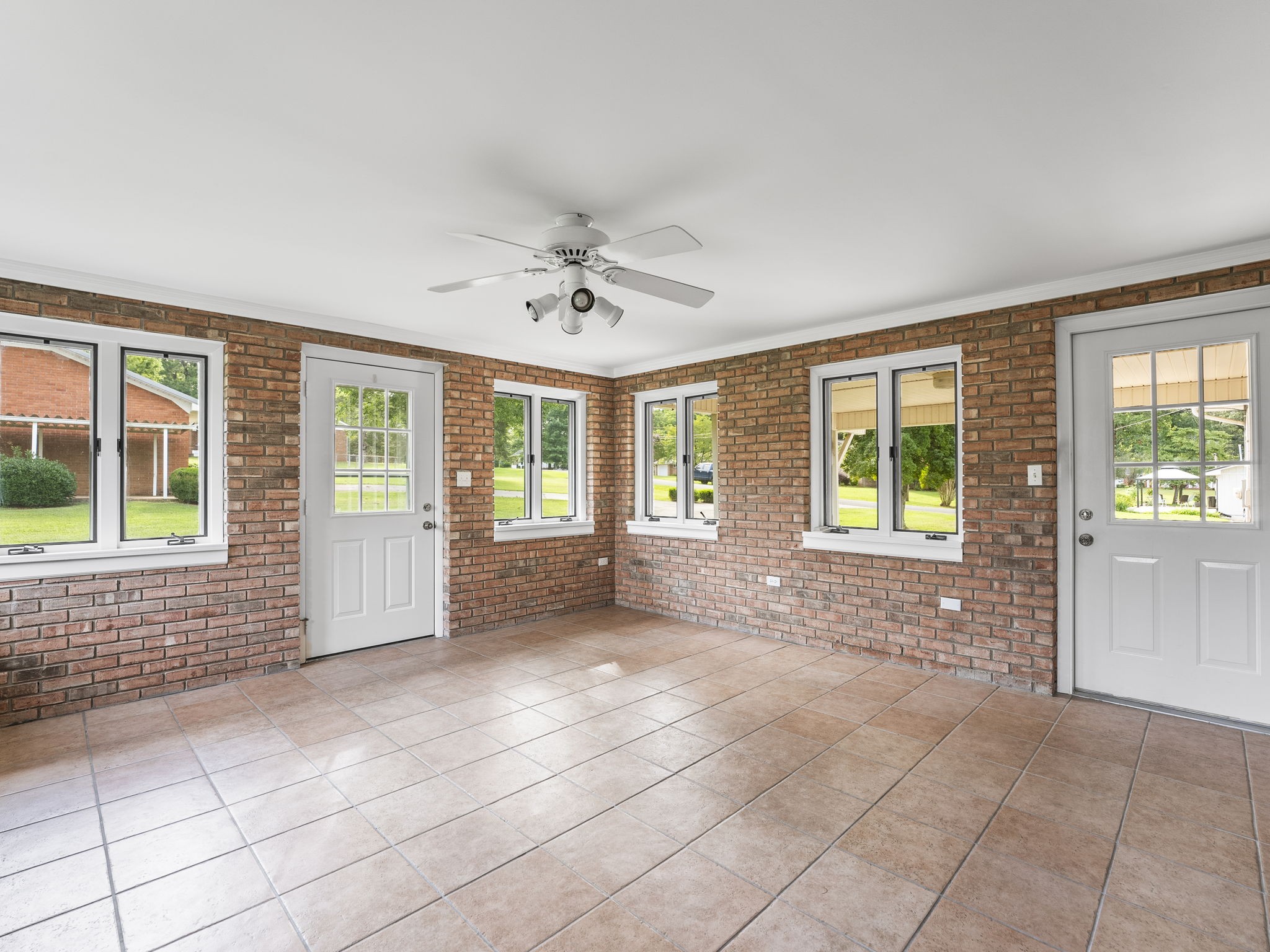 1111 Holders Cove Road Winchester, TN 37398 - Photo 21 of 33