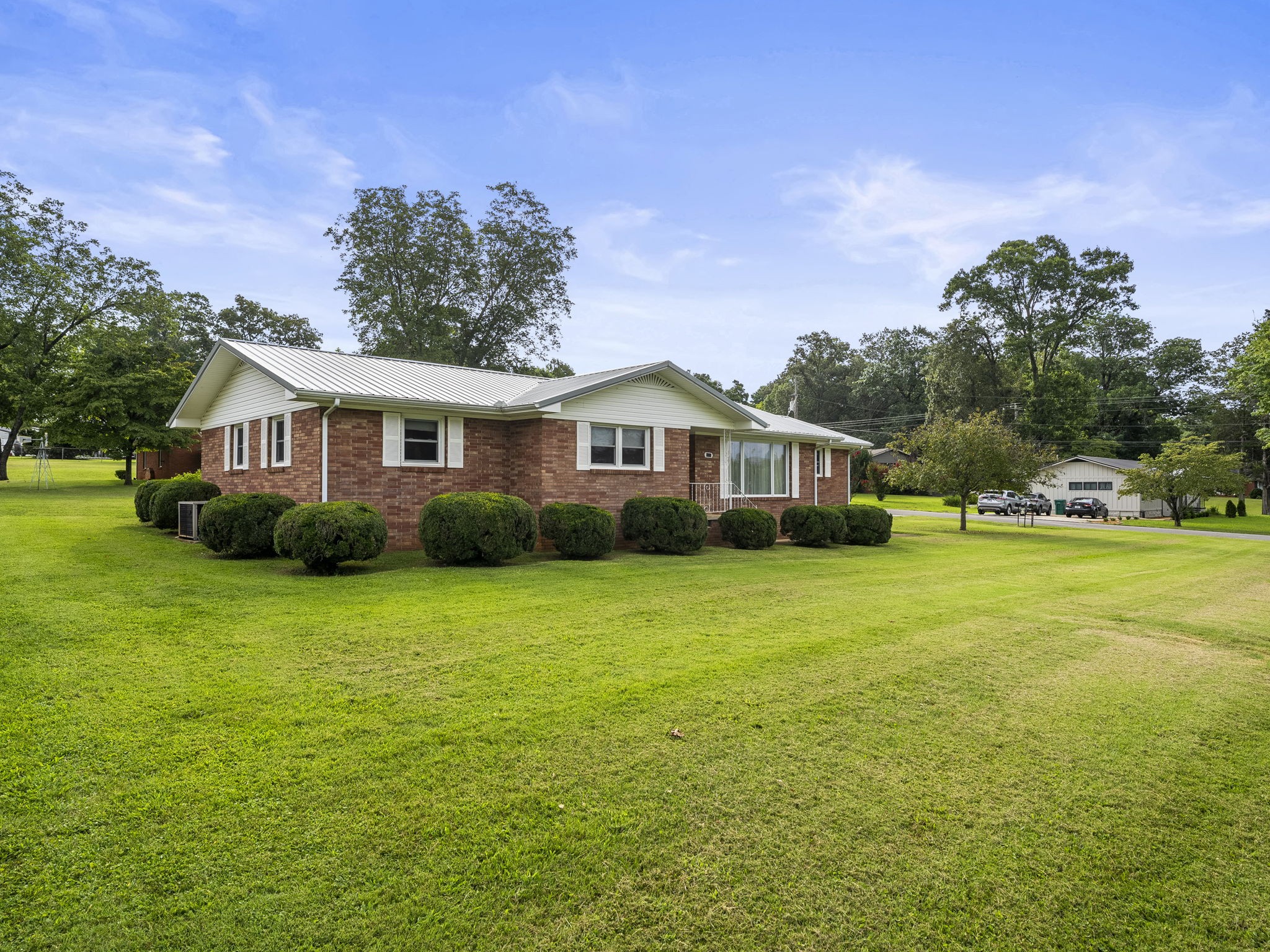 1111 Holders Cove Road Winchester, TN 37398 - Photo 5 of 33