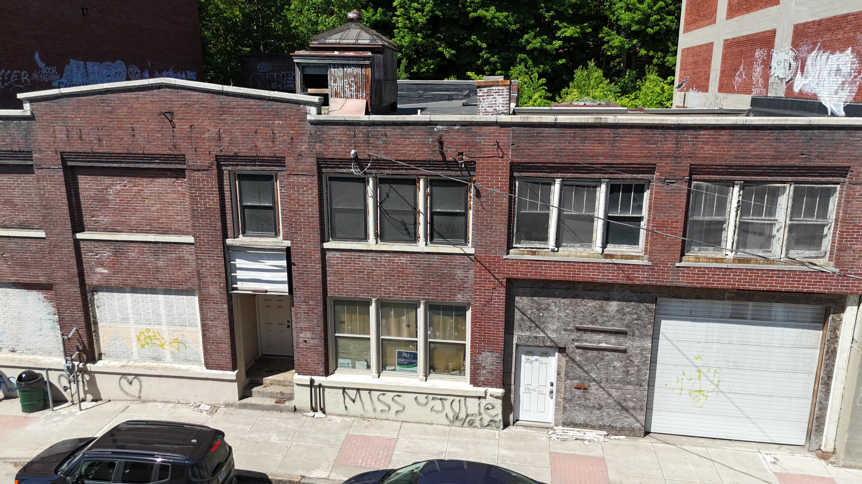 82 Water Street Augusta, ME 04330 - Photo 2 of 6 2