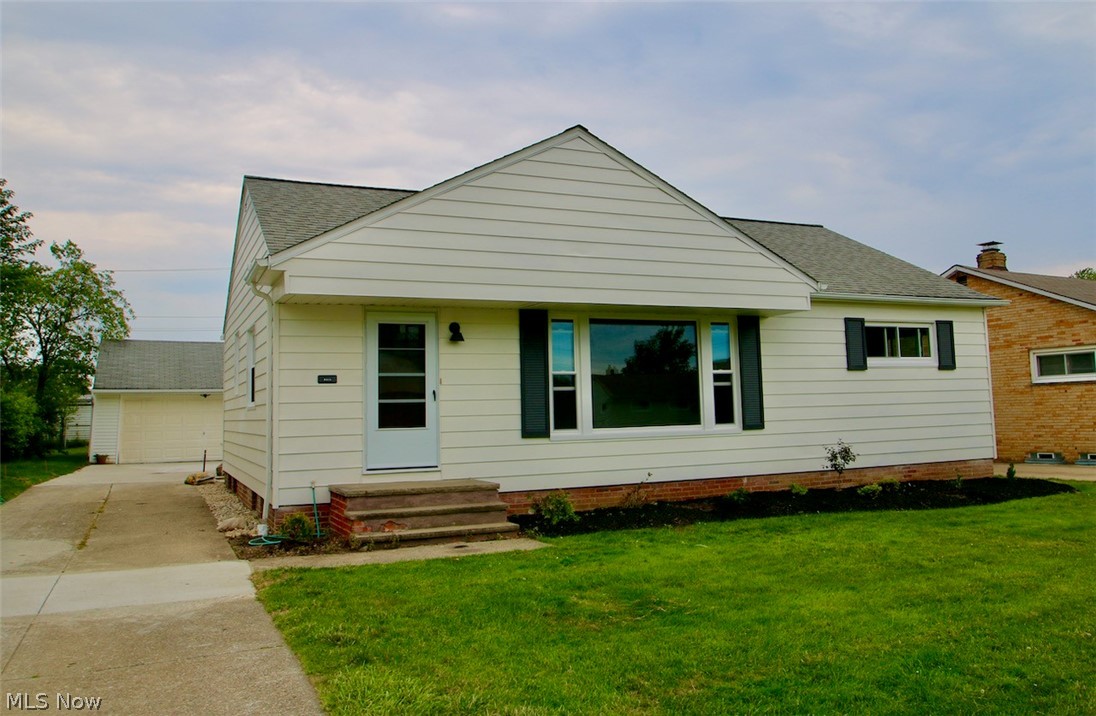 1730 Crestwood Road Cleveland, OH 44124 - Photo 31 of 35 Gallery Image 31