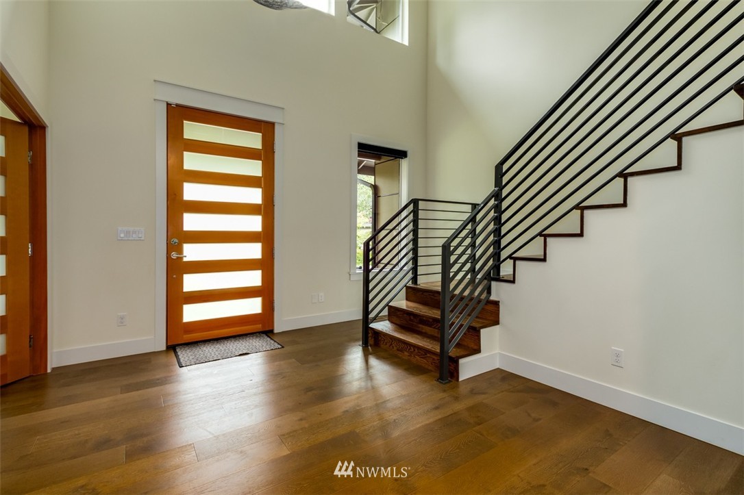 9293 Fletcher Bay Road Northeast Bainbridge Island, WA 98110 - Photo 5 of 25 Gallery Image 5