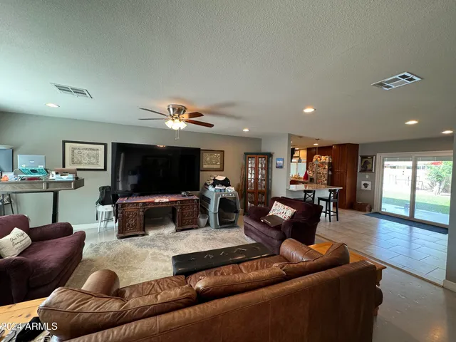 $2,700 | 2118 South Shannon Drive, Tempe, AZ 85282