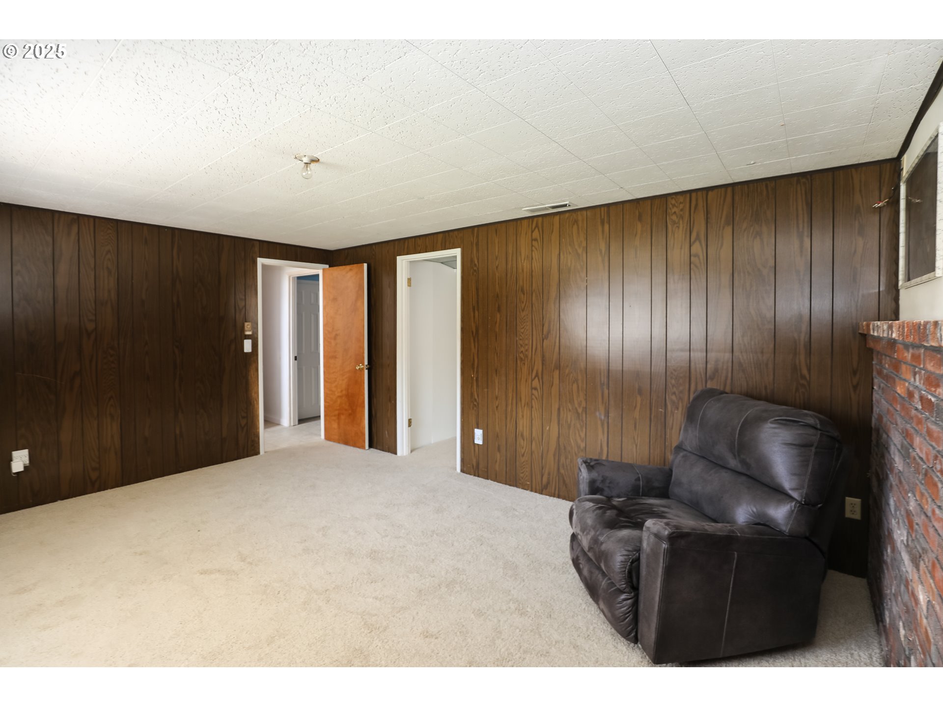 2085 Northwest 14th Street Gresham, OR 97030 - Photo 31 of 39