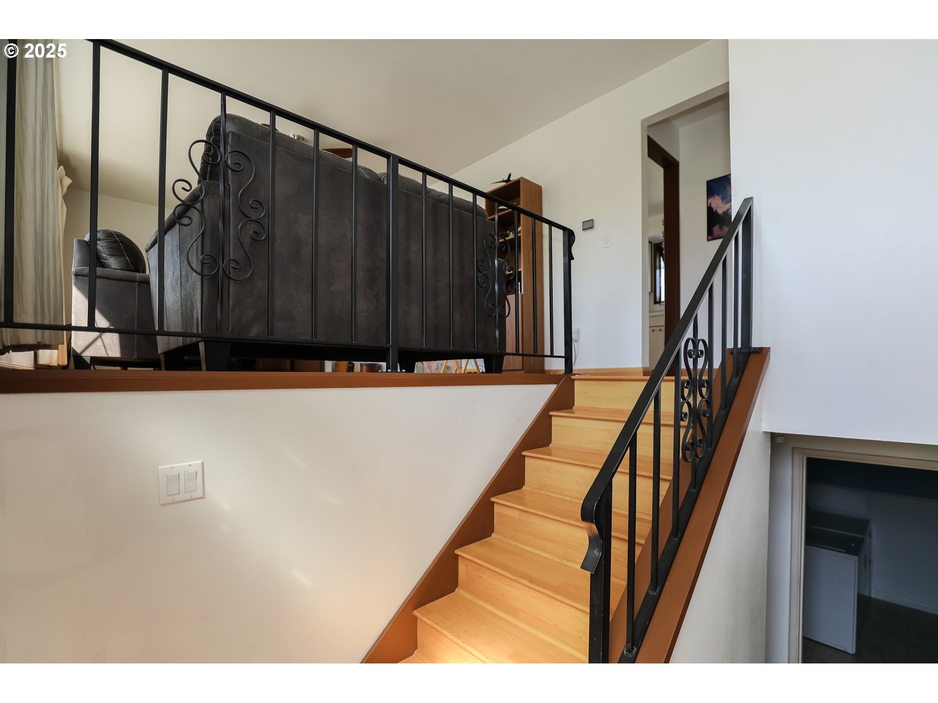 2085 Northwest 14th Street Gresham, OR 97030 - Photo 5 of 39