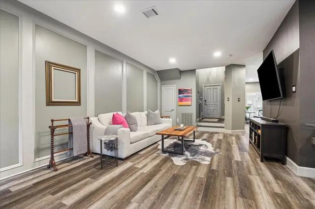 $330,000 | 727 Bunker Hill Road, Unit 36, Houston, TX 77024