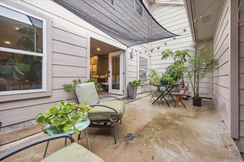 $330,000 | 727 Bunker Hill Road, Unit 36, Houston, TX 77024