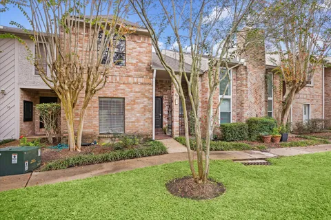 $330,000 | 727 Bunker Hill Road, Unit 36, Houston, TX 77024
