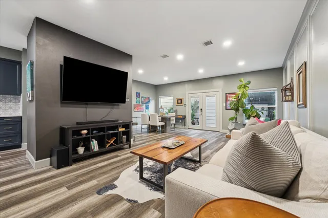 $330,000 | 727 Bunker Hill Road, Unit 36, Houston, TX 77024