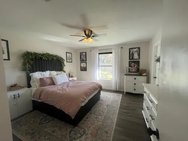 $2,150 | 302 Medio Vista Drive, Kerrville, TX 78028