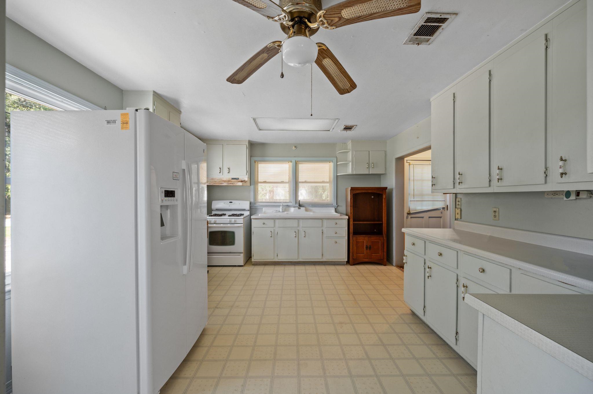 411 West 6th Street Bay Minette, AL 36507 - Photo 16 of 28 Kitchen