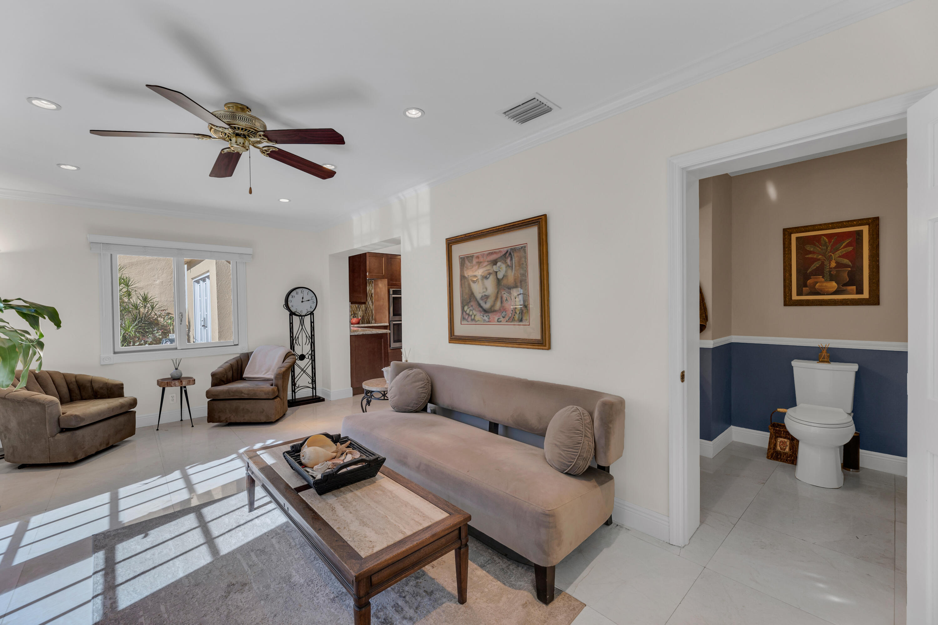 774 Oleander Street Boca Raton, FL 33486 - Photo 18 of 39 1/2 bath