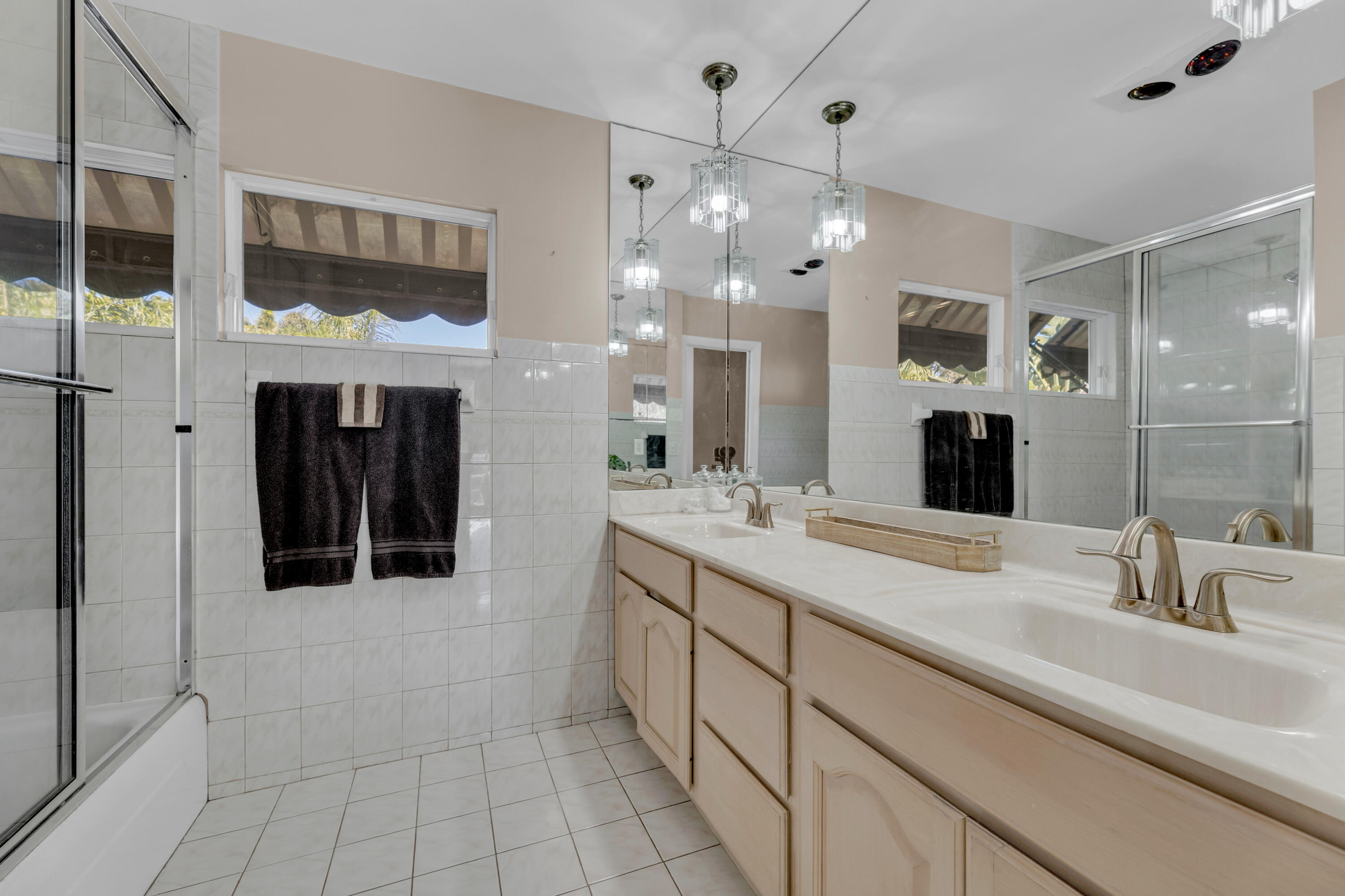 774 Oleander Street Boca Raton, FL 33486 - Photo 21 of 39 Primary Bath