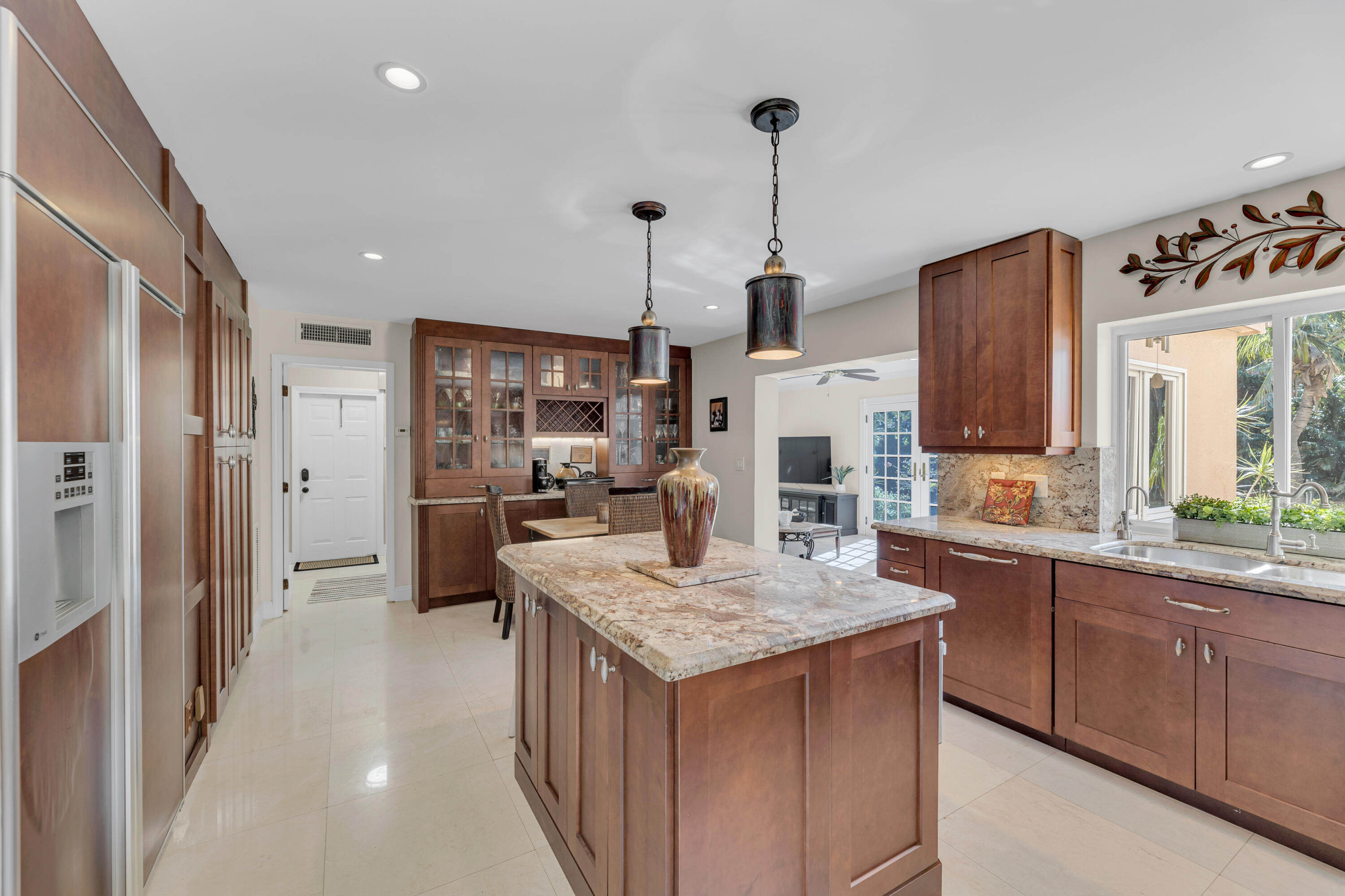 774 Oleander Street Boca Raton, FL 33486 - Photo 4 of 39 Kitchen