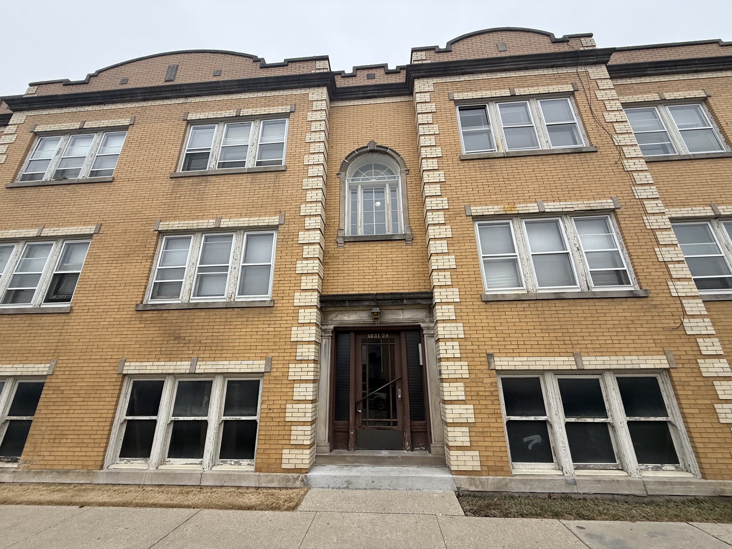 6829 21st Street, Unit 2E Berwyn, IL 60402 - Photo 1 of 15