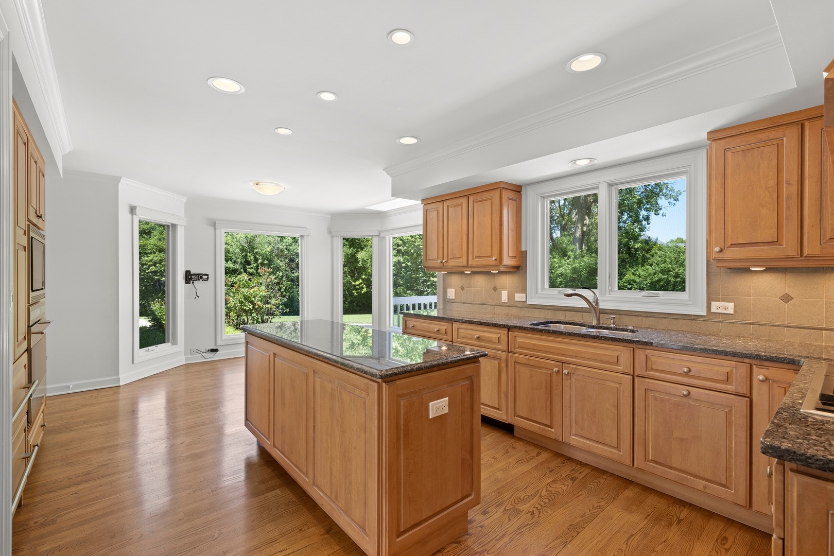 60 Bath And Tennis Club Road Lake Bluff, IL 60044 - Photo 11 of 29