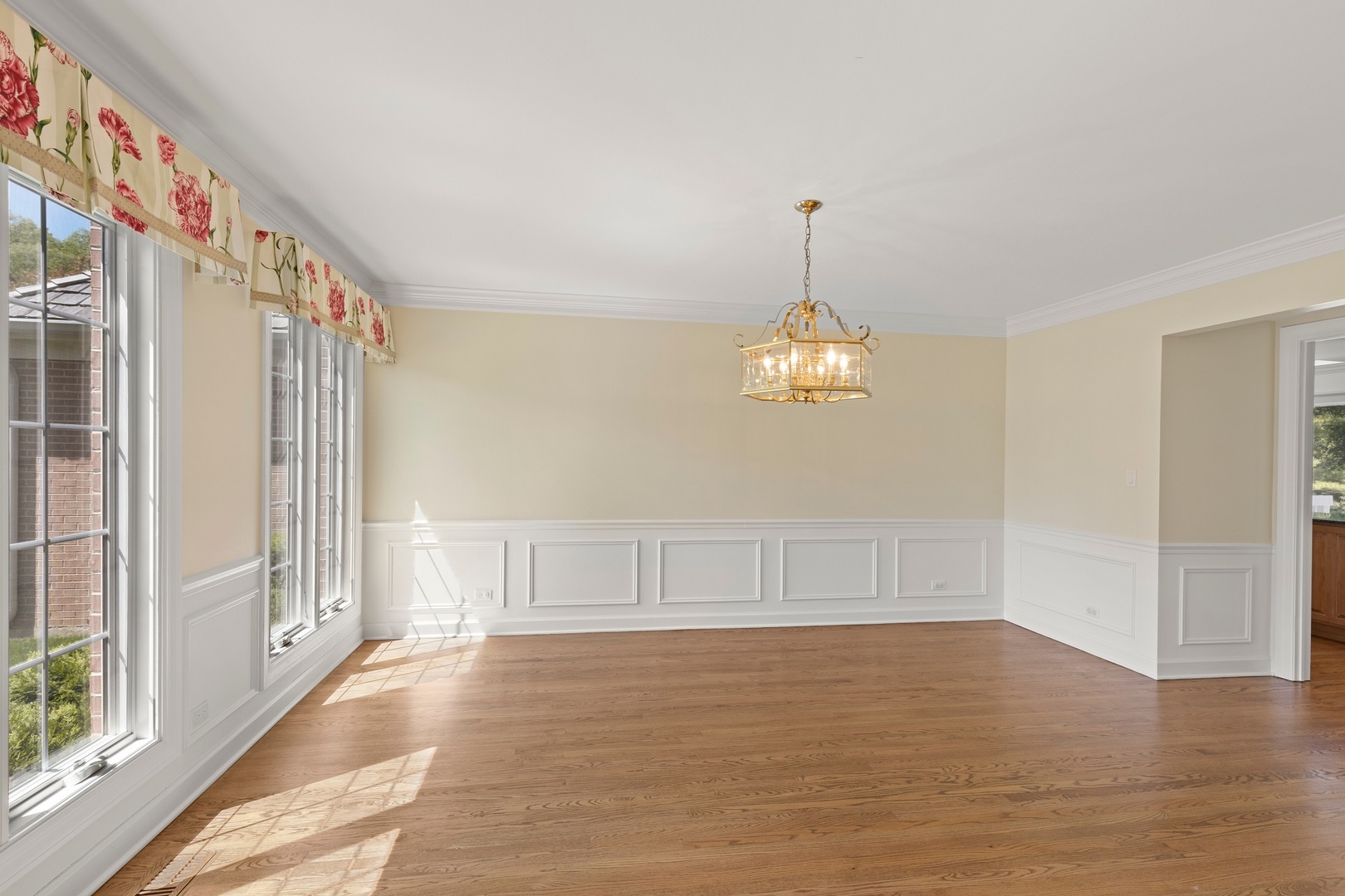 60 Bath And Tennis Club Road Lake Bluff, IL 60044 - Photo 6 of 29