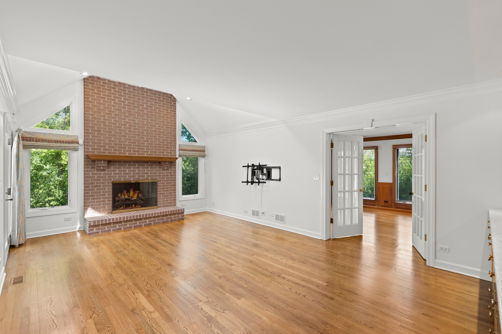 60 Bath And Tennis Club Road Lake Bluff, IL 60044 - Photo 9 of 29