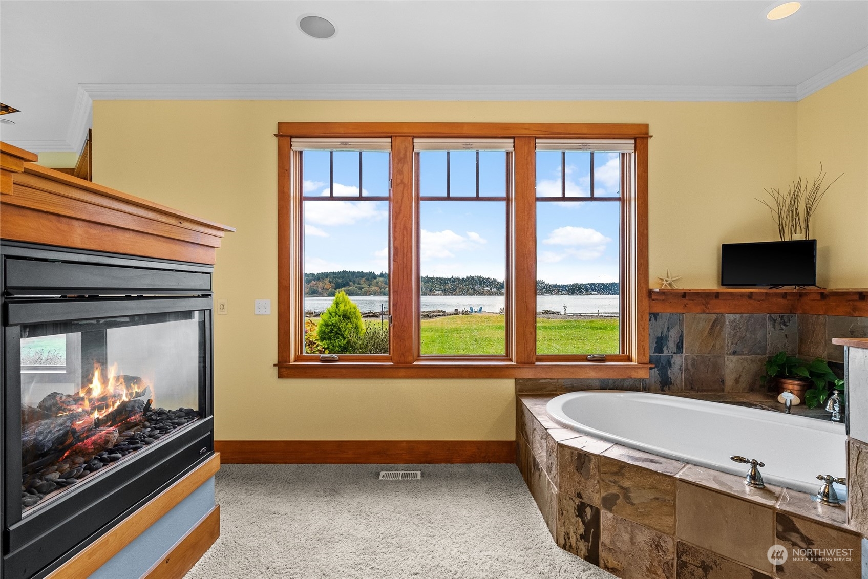 6920 East Grapeview Loop Road Allyn, WA 98524 - Photo 20 of 40 Gallery Image 20