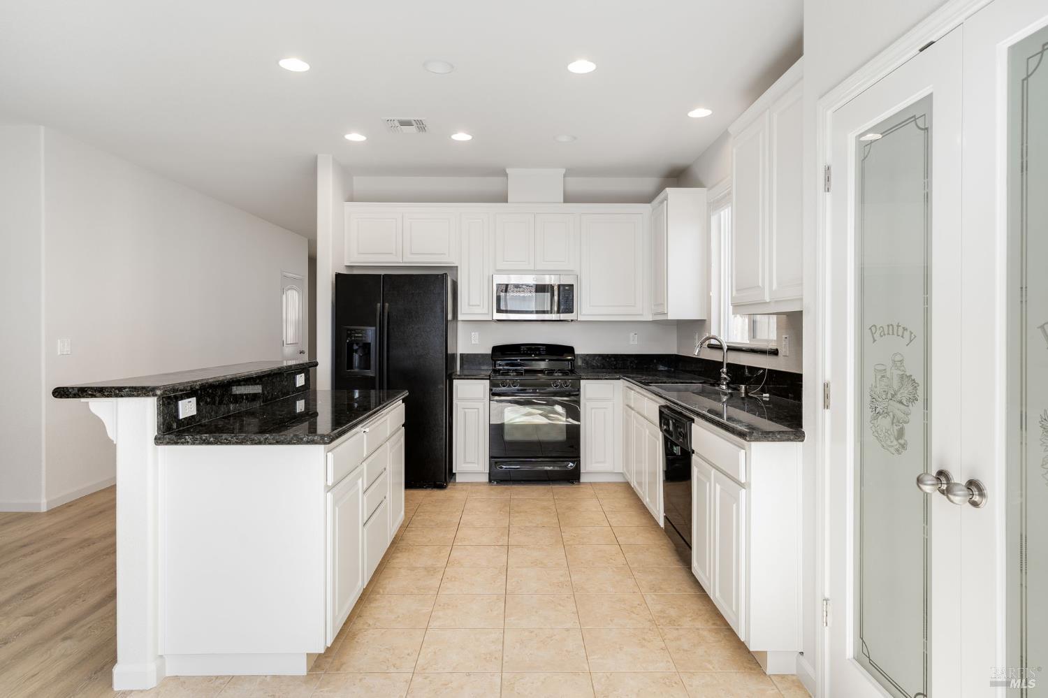 3033 Rancho Bernado Drive Bay Point, CA 94565 - Photo 19 of 48