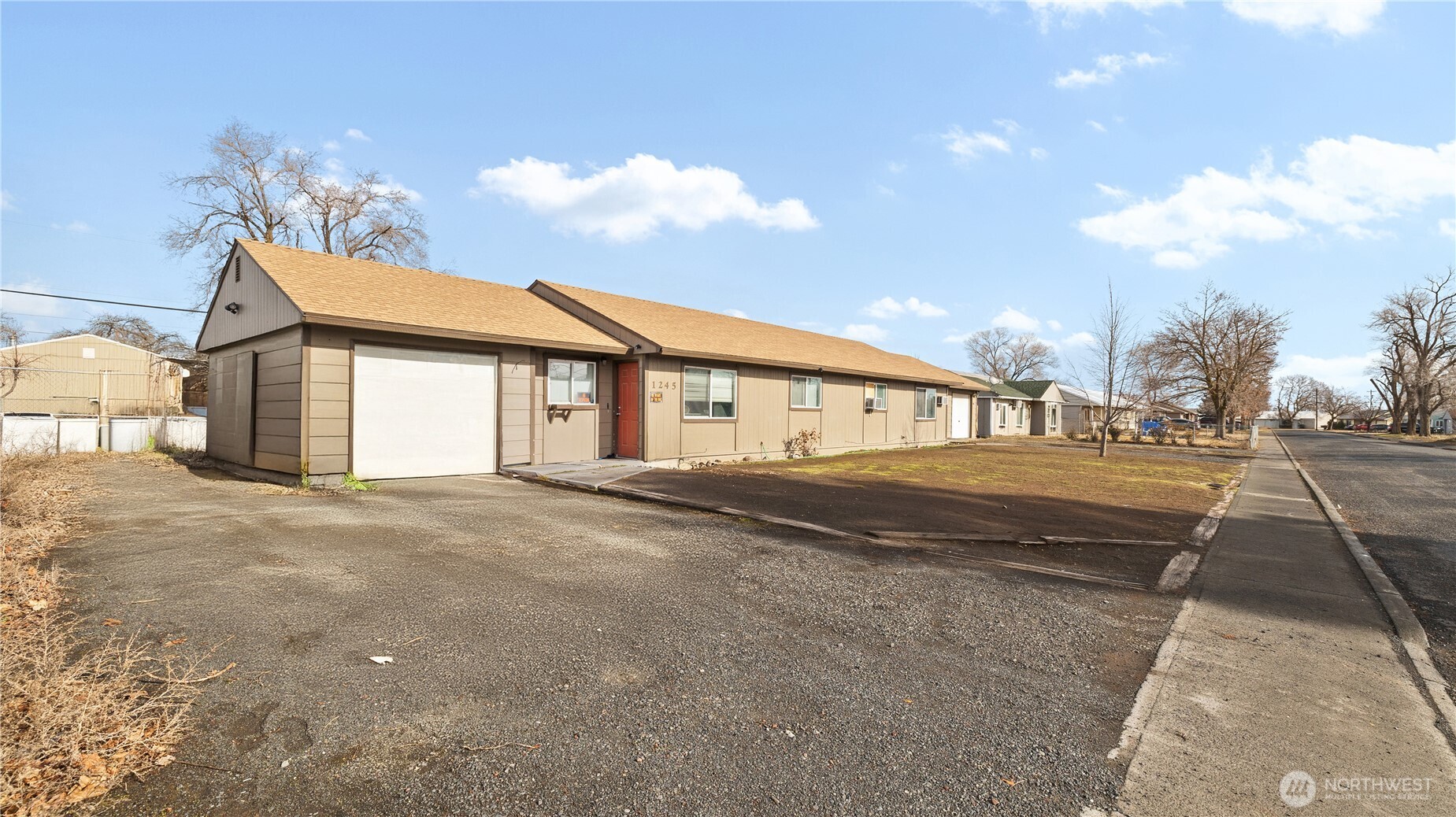 1243-1245 Pershing Road Moses Lake, WA 98837 - Photo 3 of 20 Gallery Image 3