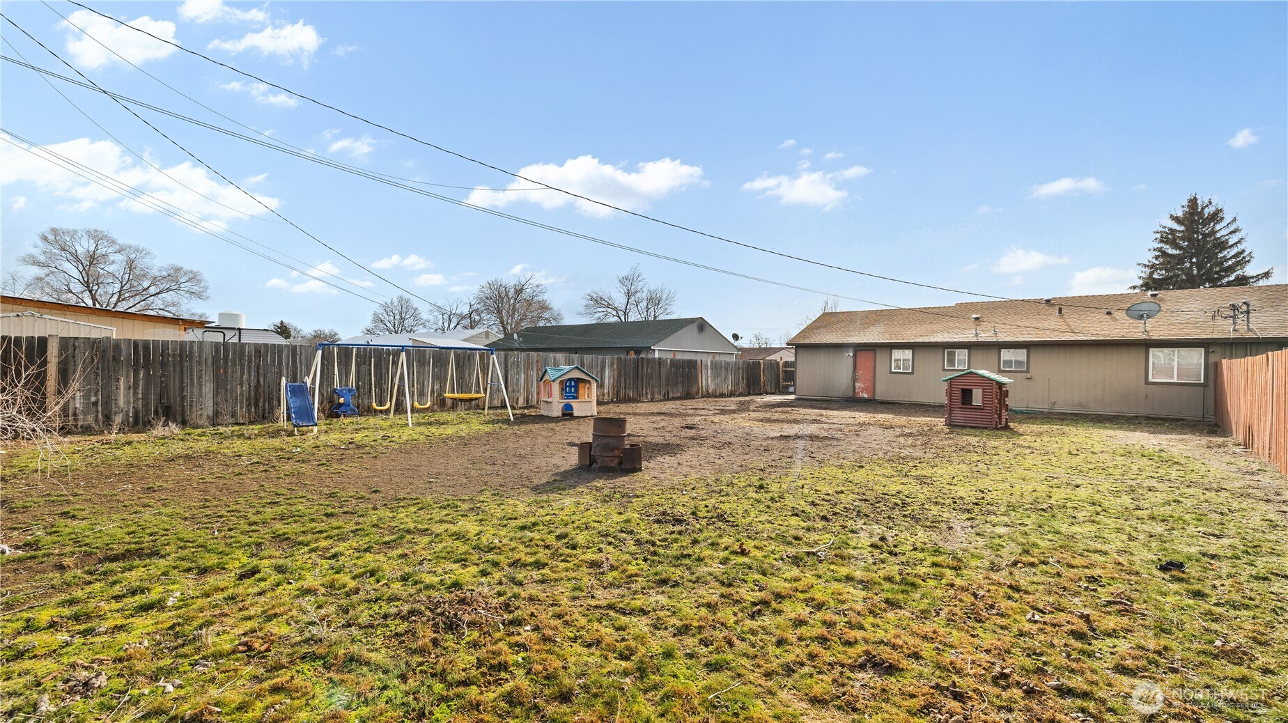 1243-1245 Pershing Road Moses Lake, WA 98837 - Photo 7 of 20 Gallery Image 7