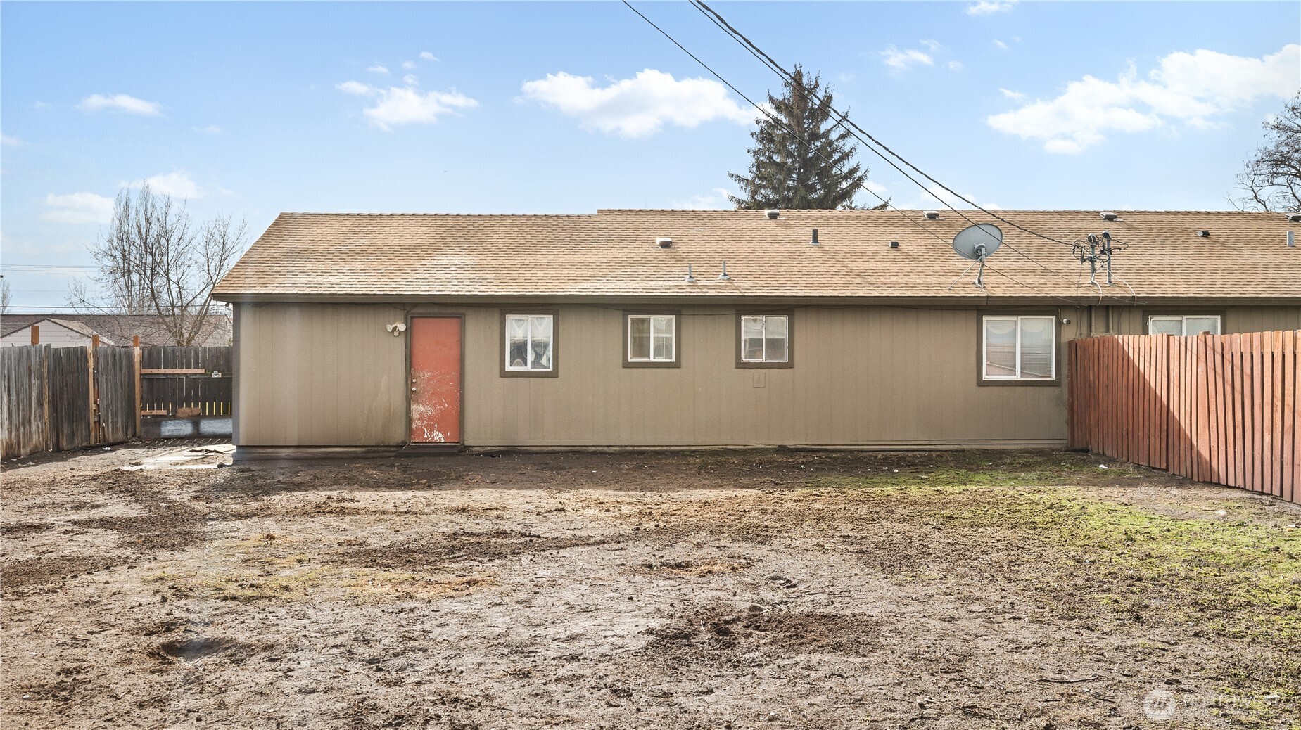 1243-1245 Pershing Road Moses Lake, WA 98837 - Photo 8 of 20 Gallery Image 8